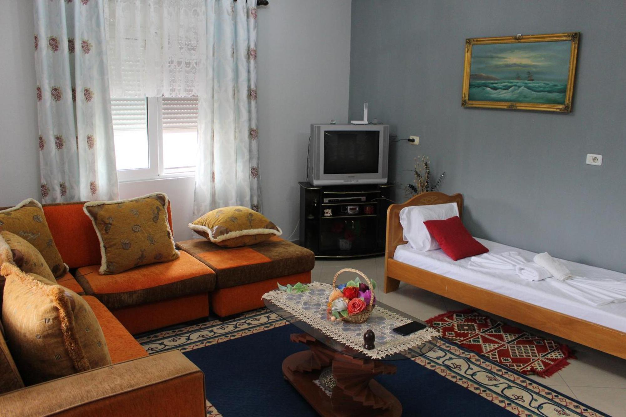 Vila Karagjozi Gjirokastër Buitenkant foto