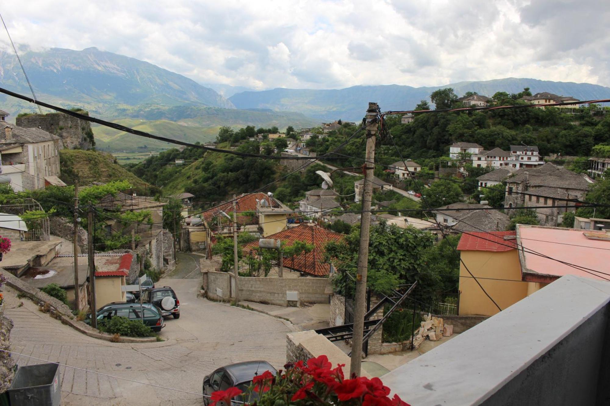 Vila Karagjozi Gjirokastër Buitenkant foto