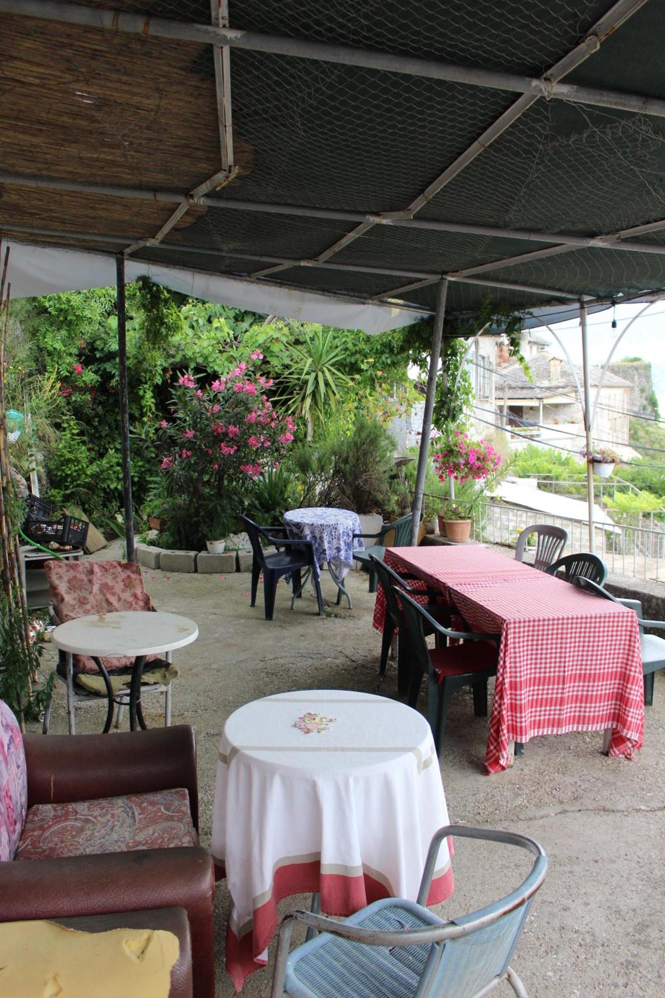 Vila Karagjozi Gjirokastër Buitenkant foto